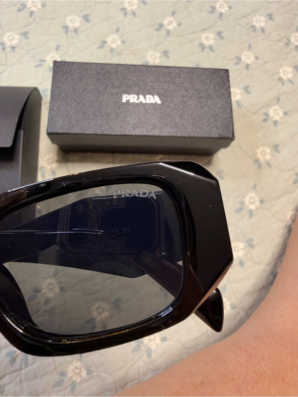 Prada women’s Black Sunglasses with Dark Lenses - Picture 2 of 7